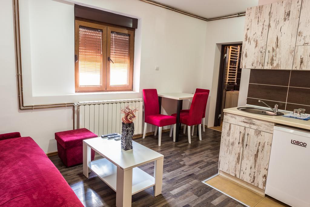 Apartments Erakovic Nikšić Zewnętrze zdjęcie