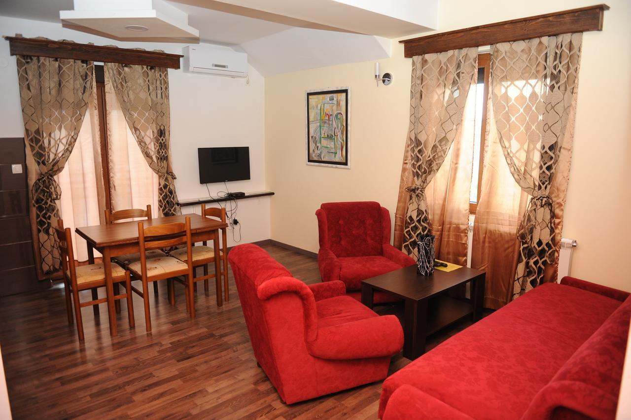 Apartments Erakovic Nikšić Zewnętrze zdjęcie
