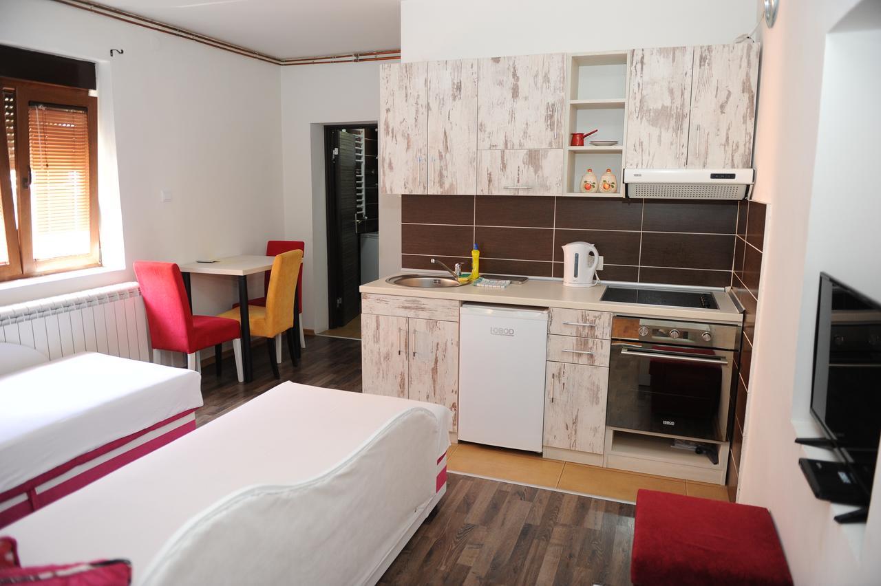 Apartments Erakovic Nikšić Zewnętrze zdjęcie