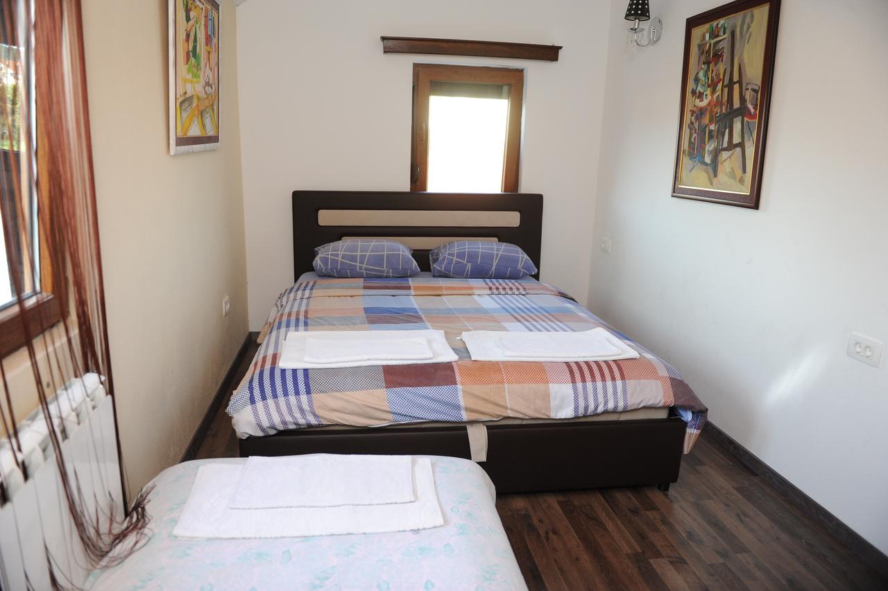 Apartments Erakovic Nikšić Zewnętrze zdjęcie