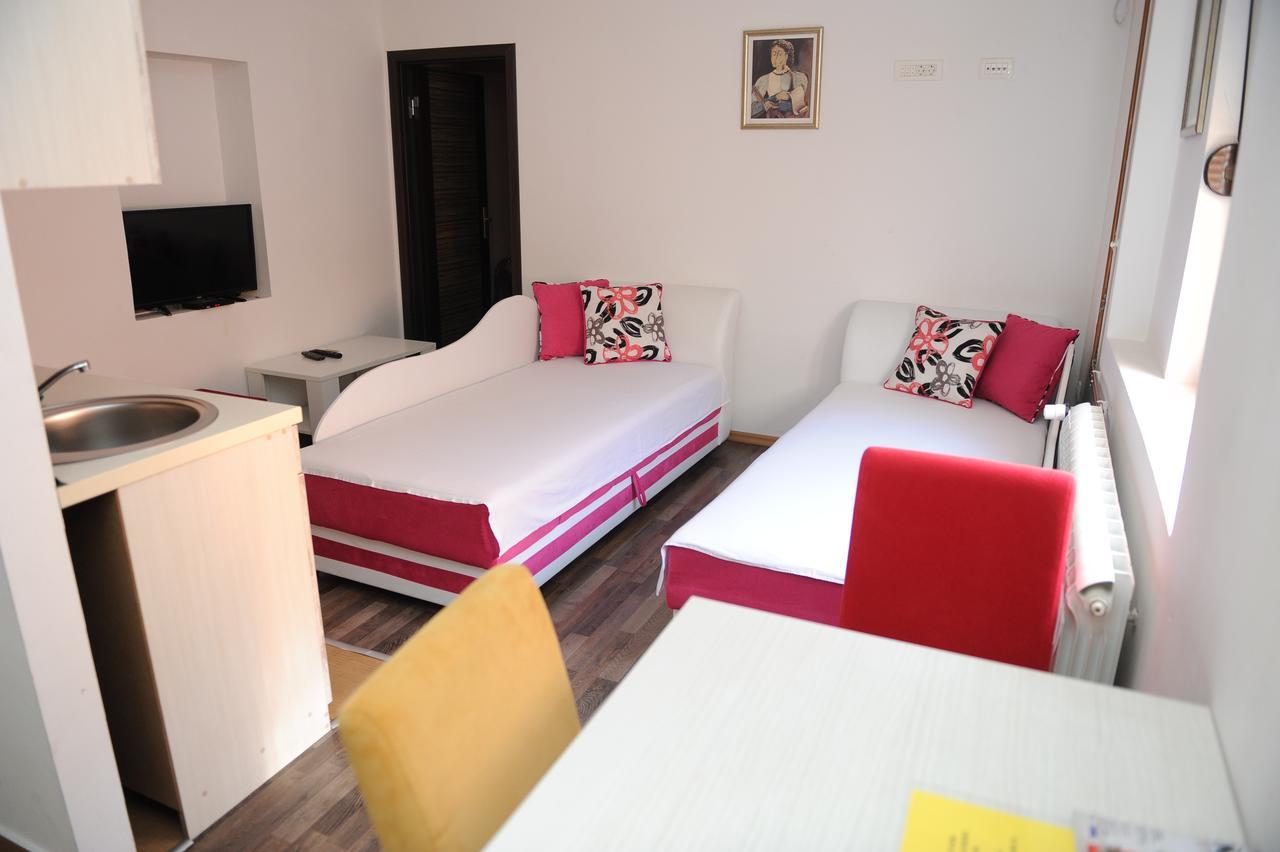 Apartments Erakovic Nikšić Zewnętrze zdjęcie